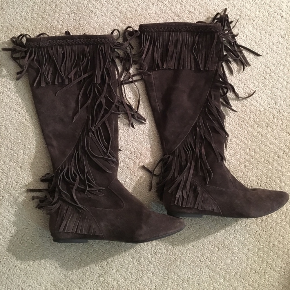 Brown suede fringe boots size 6